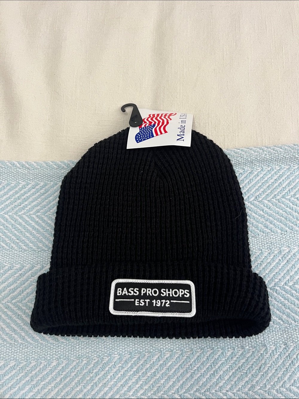 Bass Pro Shops Black Ribbed Cuffed Beanie
